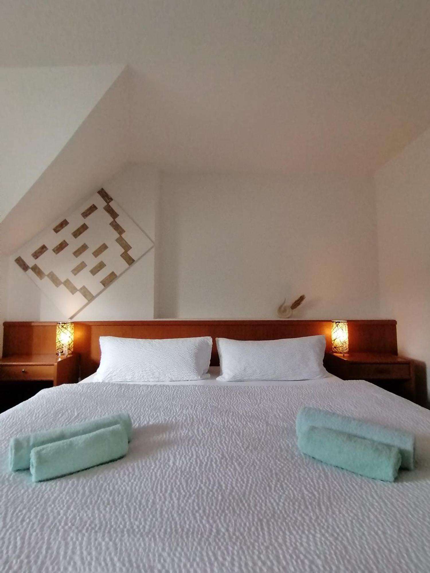 Domstadt Apartments Merseburg Zimmer foto