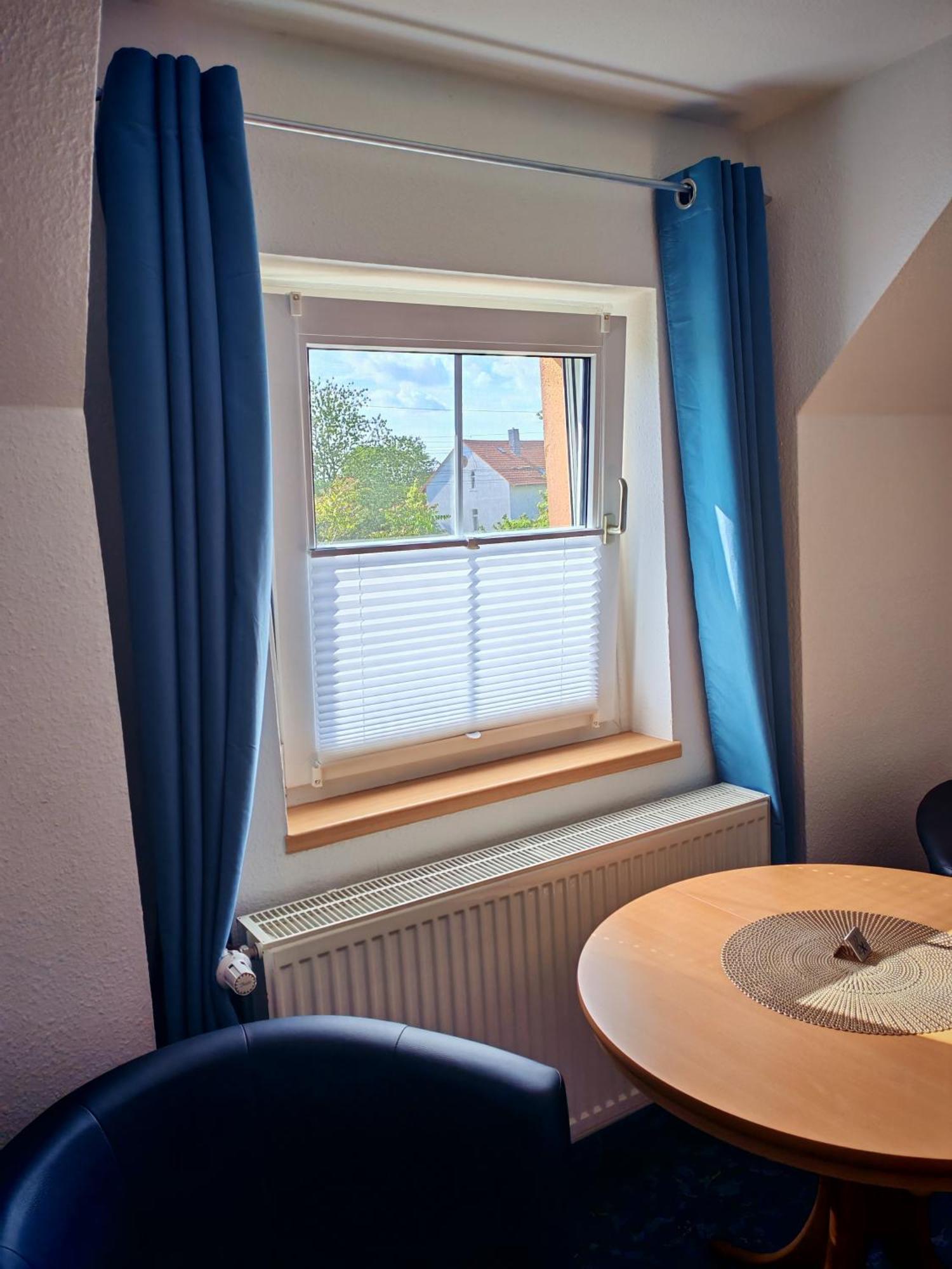 Domstadt Apartments Merseburg Zimmer foto